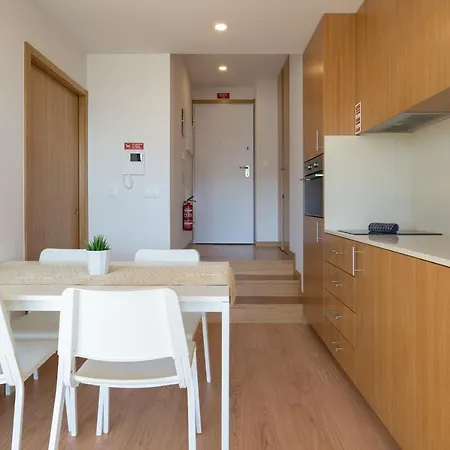 Host Wise - Gorgeous Bright Flat W Balcony Lägenhet