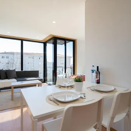 Apartment Host Wise - Gorgeous Bright Flat W Balcony *