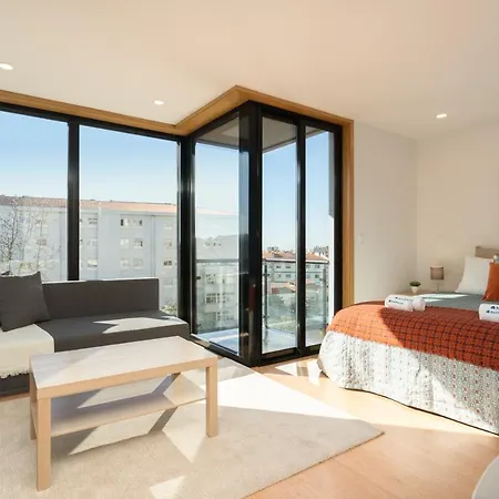 Host Wise - Gorgeous Bright Flat W Balcony