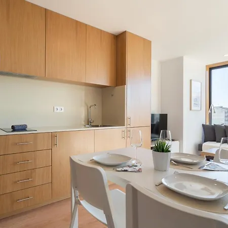 Apartment Host Wise - Gorgeous Bright Flat W Balcony *