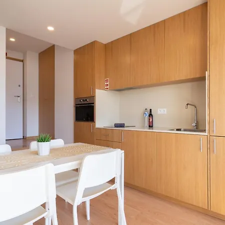Host Wise - Gorgeous Bright Flat W Balcony * Porto