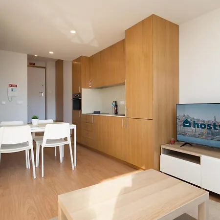 Apartment Host Wise - Gorgeous Bright Flat W Balcony *
