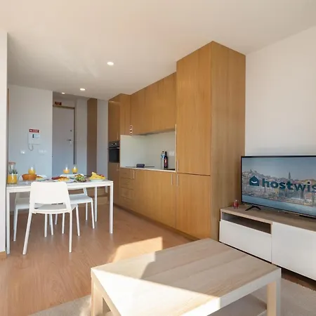 شقة Host Wise - Gorgeous Bright Flat W Balcony بورتو
