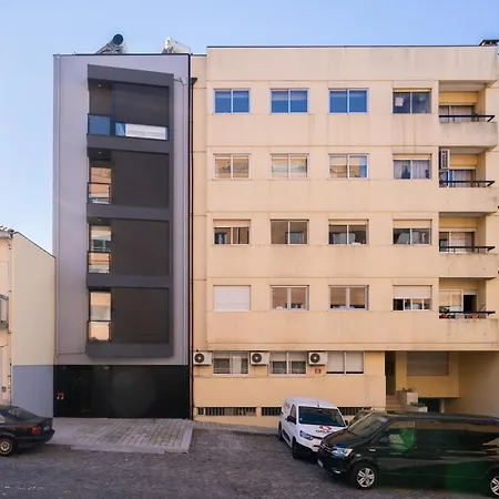 아파트 Host Wise - Gorgeous Bright Flat W Balcony